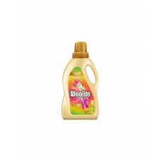 Средство для стирки Woolite Premium Fruity 900мл